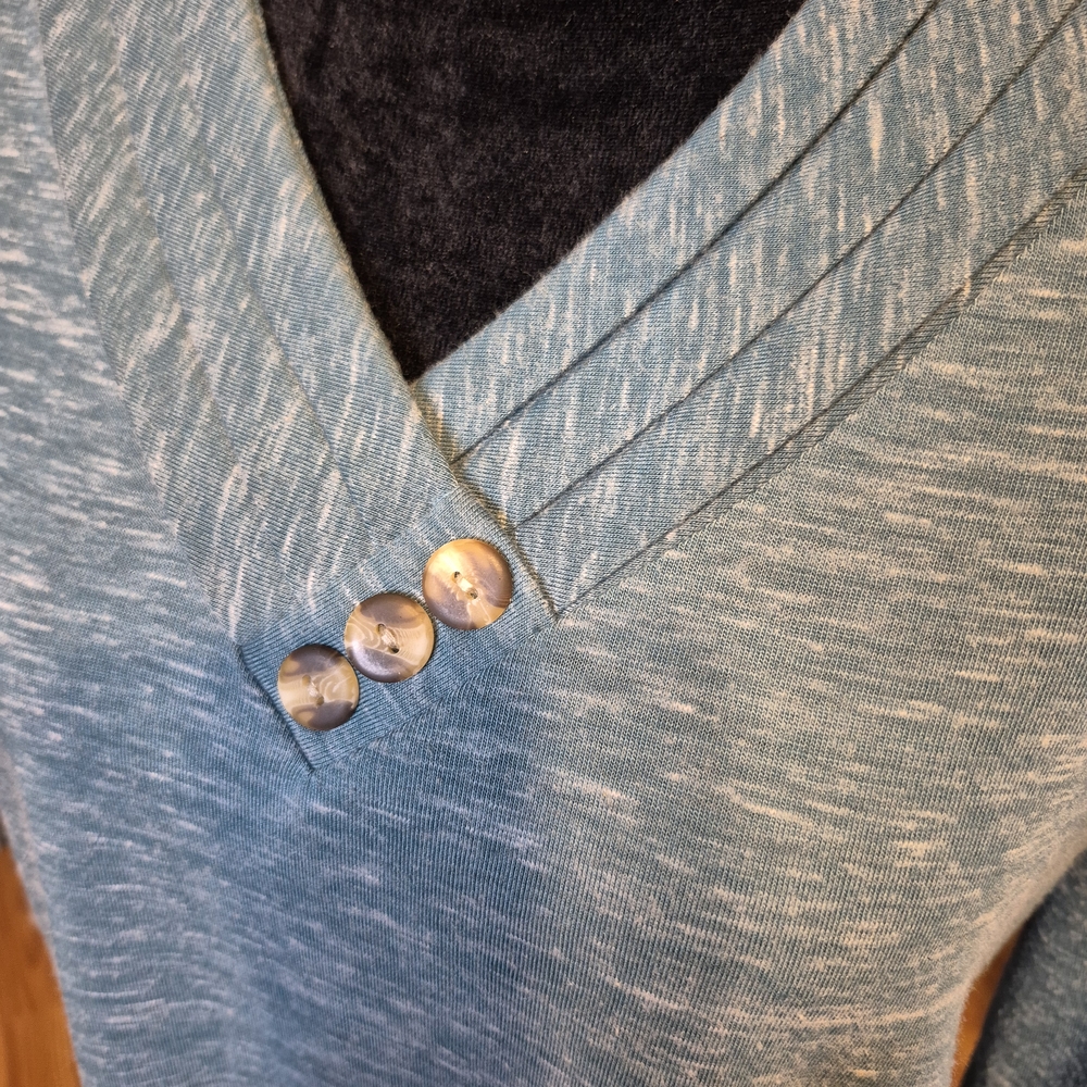 Hasting and Smith Teal  V-Neck Knit Blouse with Embellished Buttons - Picture 5 of 5